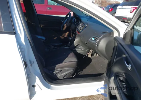 2015 Dodge Dart Sxt z USA, uszkodzony, nr VIN 1C3CDFBB9FD253584